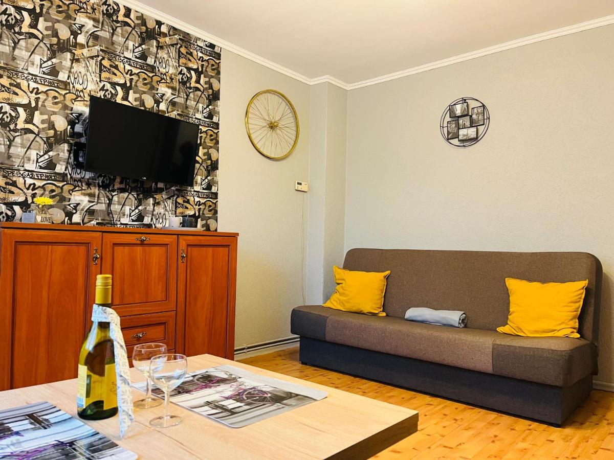 Apartamento Apartament Rowerlovy Wałbrzych Exterior foto